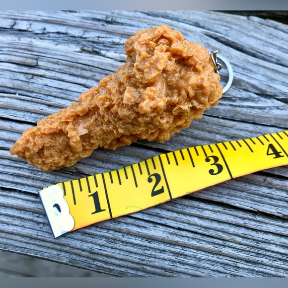 2/$10 Funny Whimsical Novelty Chicken Leg Wing Size Fried Chicken Keychain - Picture 6 of 6